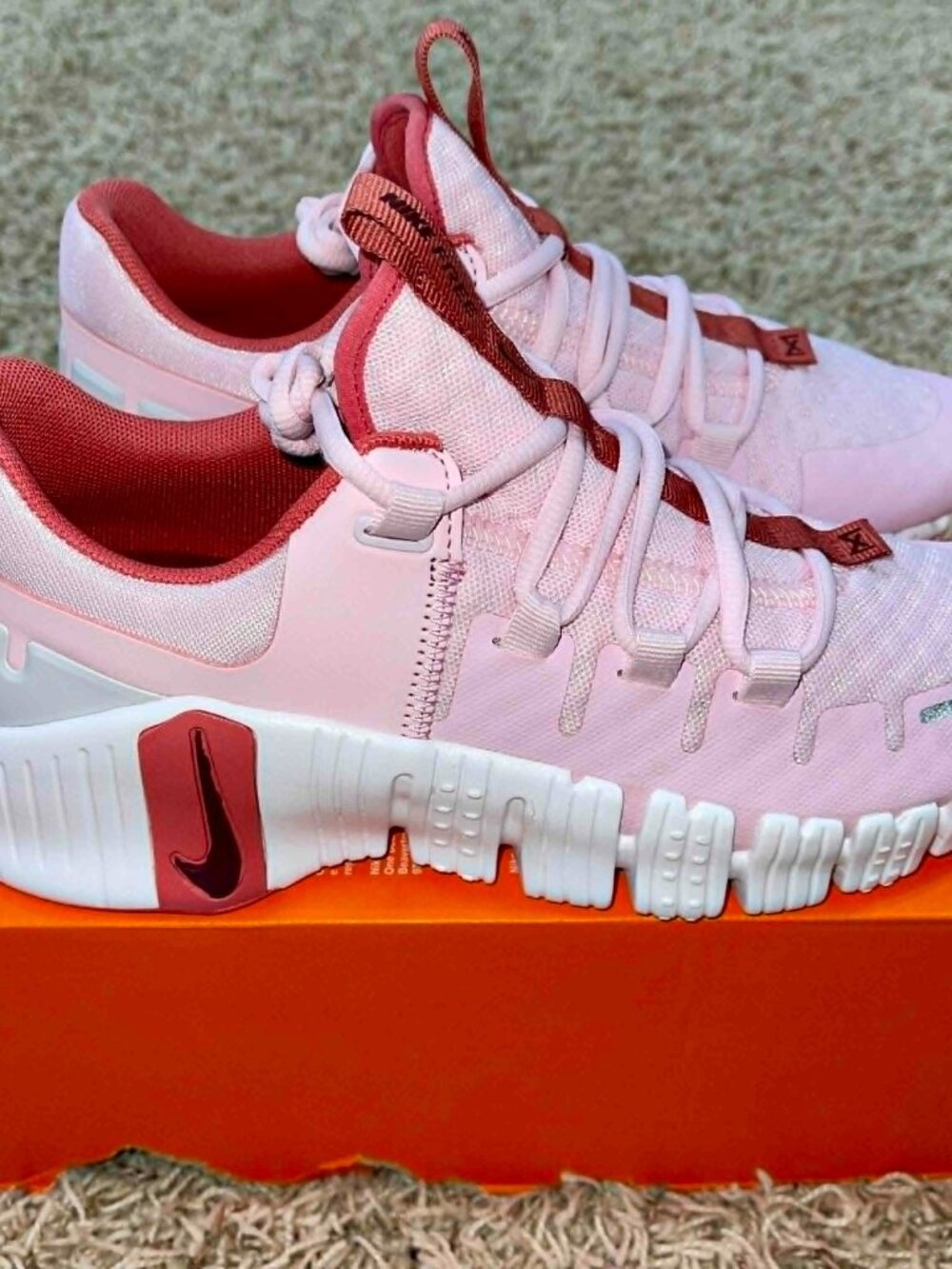 Nike Free Metcon 5 Women's Workout Shoes Sneakers Pink DV3950-603, Size 8 (New)